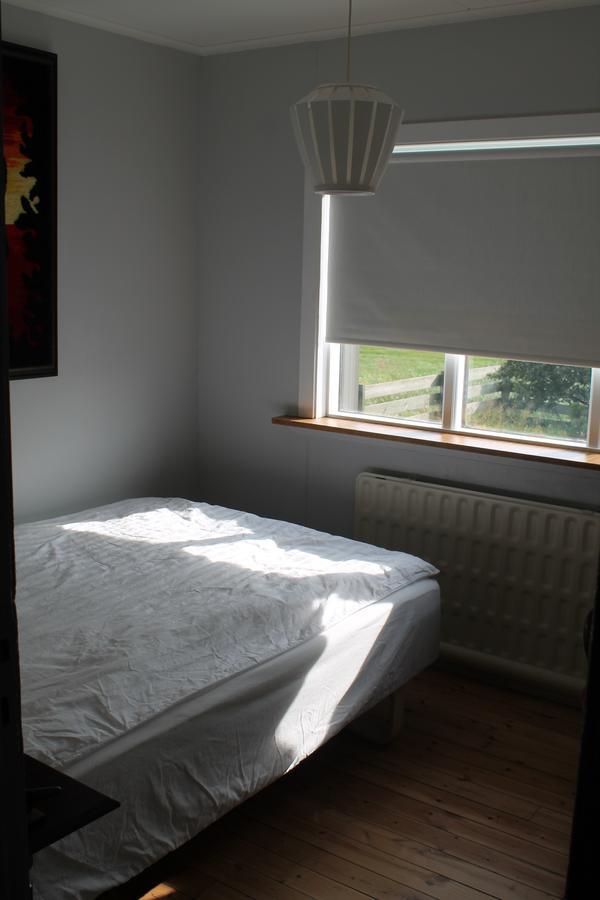Midhop Guesthouse Thingeyrar Bagian luar foto